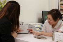 仲里歯科医院 貞包朱里