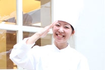 ザ・ナハテラス 与那嶺　裕子