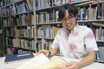 那覇市歴史博物館　非常勤学芸員 喜納大作の写真