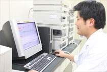 株式会社 熱帯資源植物研究所 鈴木 賢洋