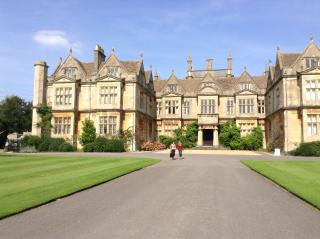 バース・スパ大学							