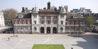 ロンドン芸術大学							